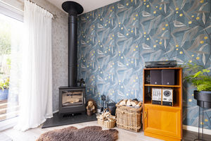 Lounge- click for photo gallery